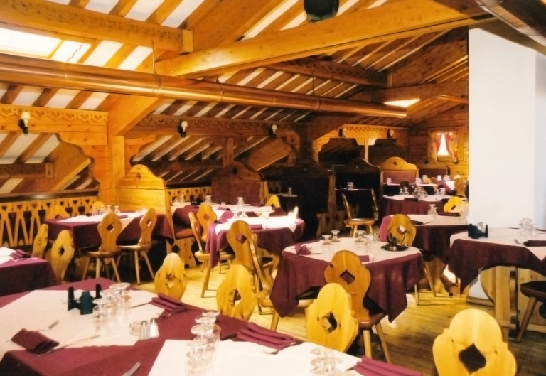 Log_Restaurant_Switzerland_6.jpg