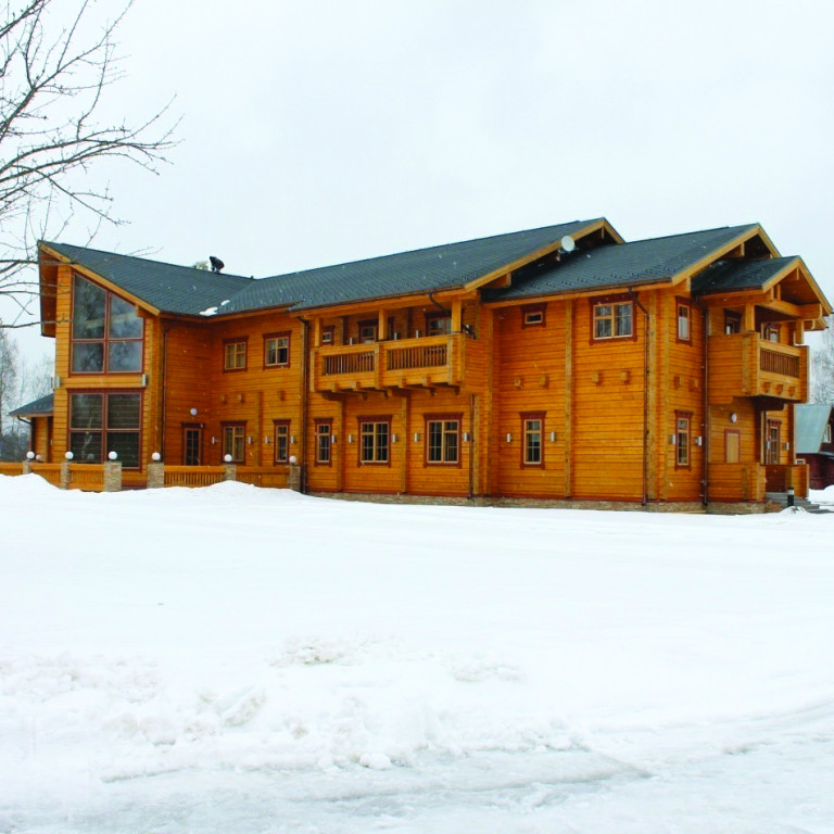 Luxury_Log_Cabin_Tunturi_1000m2_1.jpg